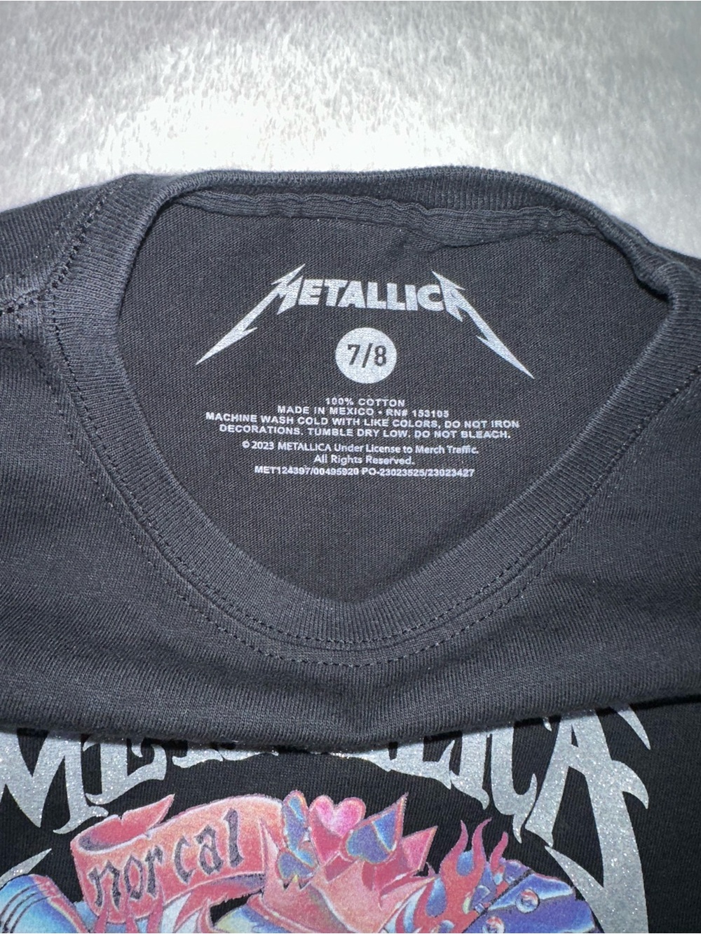 NWOT Girls Metallica Shirt - Picture 4 of 4